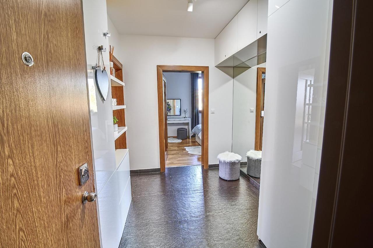 Ferienwohnung Ella Vel'ka Lomnica Exterior foto